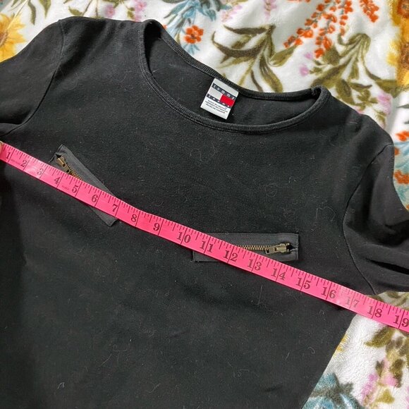 Vintage Tommy Hilfiger Shirt Womens M Ribbed Buckle Sleeve Cropped Top Y2K - Picture 3 of 8